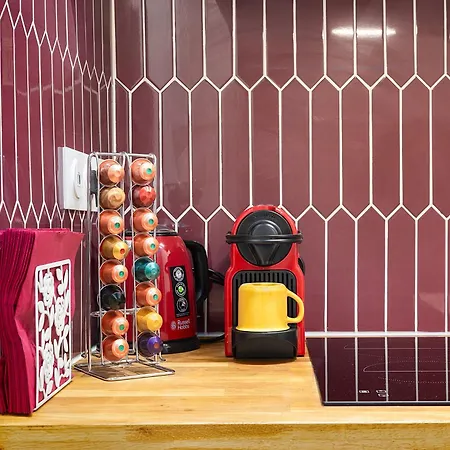 Guestrust- Arc De Triomphe Corail